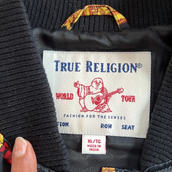 True Religion XL true chain satin baroque print zippered jacket. - Picture 7 of 13